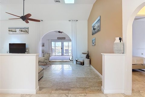 Villa ou maison à vendre à Weeki Wachee, Floride: 3 chambres, 273.88 m2 № 1905813 - photo 10
