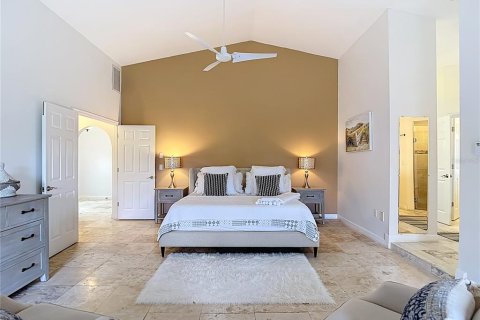 House in Weeki Wachee, Florida 3 bedrooms, 273.88 sq.m. № 1905813 - photo 6