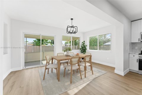 Casa en venta en Pembroke Pines, Florida, 3 dormitorios, 101.64 m2 № 1827559 - foto 6