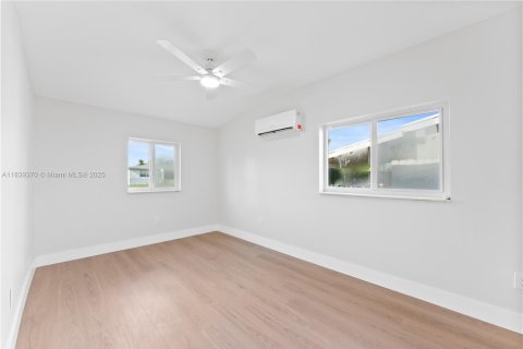 Casa en venta en Pembroke Pines, Florida, 3 dormitorios, 101.64 m2 № 1827559 - foto 9
