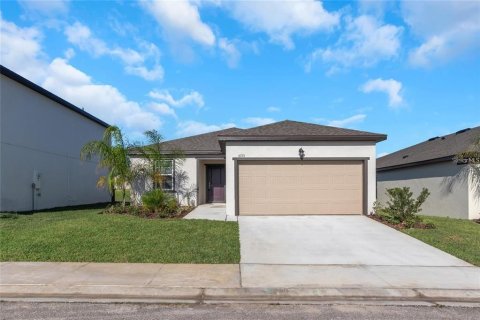 Casa en venta en Zephyrhills, Florida, 3 dormitorios, 135.08 m2 № 1909698 - foto 1