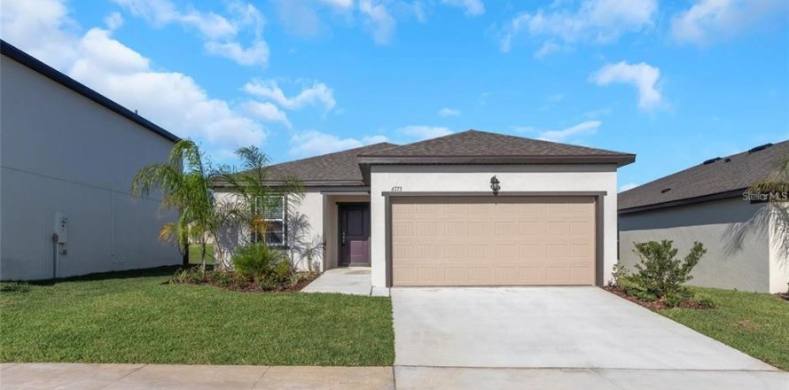 Casa en Zephyrhills, Florida 3 dormitorios, 135.08 m2 № 1909698