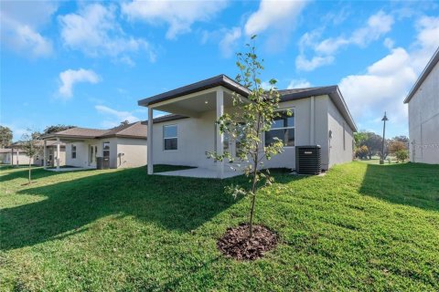 Casa en venta en Zephyrhills, Florida, 3 dormitorios, 135.08 m2 № 1909698 - foto 11
