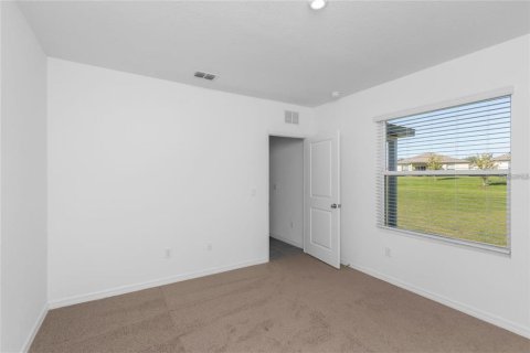 Casa en venta en Zephyrhills, Florida, 3 dormitorios, 135.08 m2 № 1909698 - foto 9