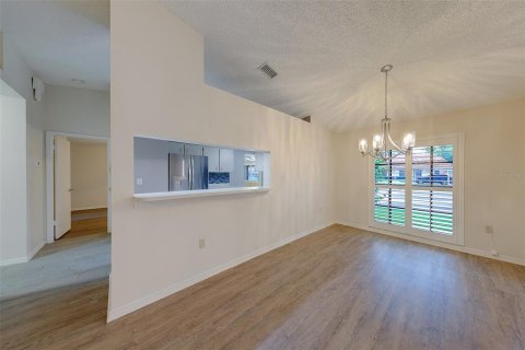 House in Clearwater, Florida 2 bedrooms, 143.72 sq.m. № 2222907 - photo 10