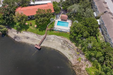 House in Clearwater, Florida 2 bedrooms, 143.72 sq.m. № 2222907 - photo 2