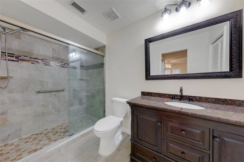 House in Clearwater, Florida 2 bedrooms, 143.72 sq.m. № 2222907 - photo 25
