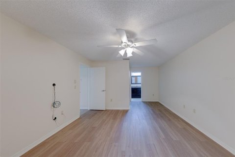 House in Clearwater, Florida 2 bedrooms, 143.72 sq.m. № 2222907 - photo 21