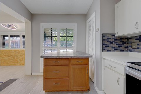 House in Clearwater, Florida 2 bedrooms, 143.72 sq.m. № 2222907 - photo 15