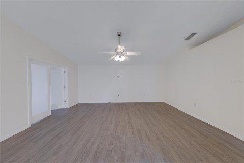 House in Clearwater, Florida 2 bedrooms, 143.72 sq.m. № 2222907 - photo 18