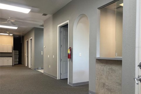 Propiedad comercial en alquiler en Port Charlotte, Florida № 790925 - foto 15