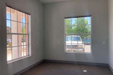 Propiedad comercial en alquiler en Port Charlotte, Florida № 790925 - foto 16