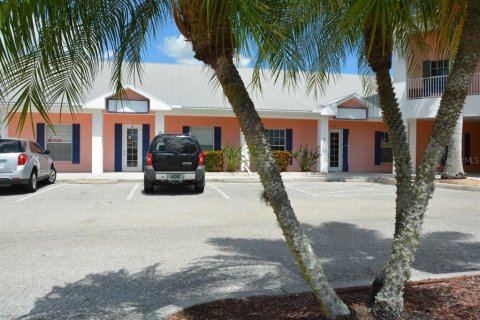 Propiedad comercial en alquiler en Port Charlotte, Florida № 790925 - foto 2