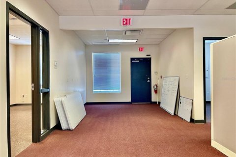 Propiedad comercial en alquiler en Port Charlotte, Florida № 790925 - foto 6