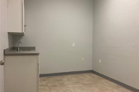 Propiedad comercial en alquiler en Port Charlotte, Florida № 790925 - foto 28