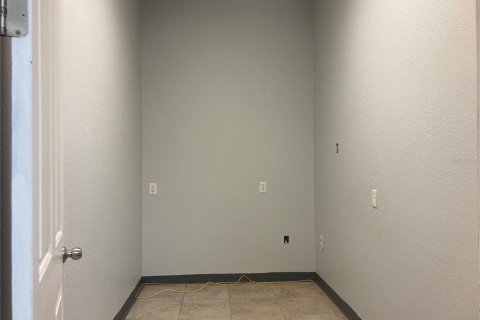 Propiedad comercial en alquiler en Port Charlotte, Florida № 790925 - foto 20