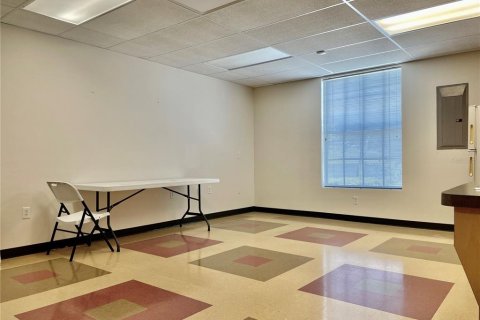 Propiedad comercial en alquiler en Port Charlotte, Florida № 790925 - foto 11