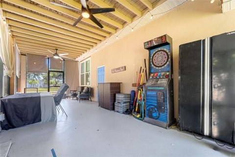 House in Saint Petersburg, Florida 3 bedrooms, 120.03 sq.m. № 1870287 - photo 24