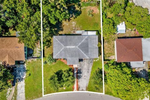 House in Saint Petersburg, Florida 3 bedrooms, 120.03 sq.m. № 1870287 - photo 30