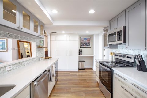 Copropriété à louer à Key Biscayne, Floride: 2 chambres, 117.06 m2 № 1790629 - photo 12