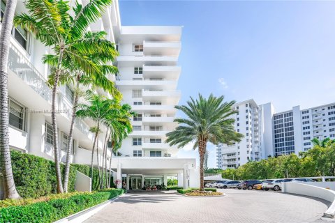 Copropriété à louer à Key Biscayne, Floride: 2 chambres, 117.06 m2 № 1790629 - photo 4