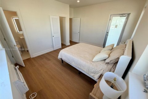 Apartment in Miami Beach, Florida 3 bedrooms, 111.95 sq.m. № 1926534 - photo 21