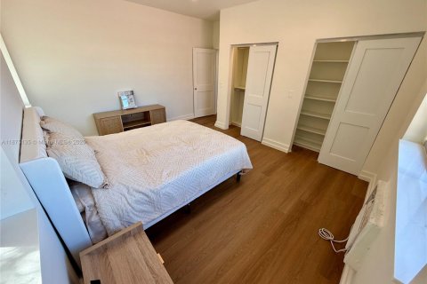 Apartment in Miami Beach, Florida 3 bedrooms, 111.95 sq.m. № 1926534 - photo 14