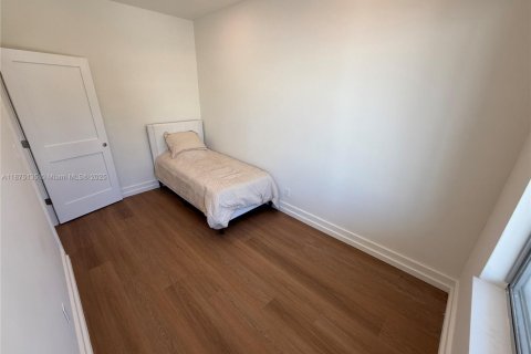 Apartment in Miami Beach, Florida 3 bedrooms, 111.95 sq.m. № 1926534 - photo 27