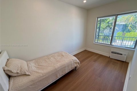 Apartment in Miami Beach, Florida 3 bedrooms, 111.95 sq.m. № 1926534 - photo 26