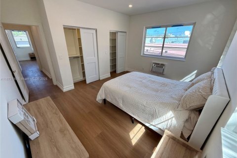 Apartment in Miami Beach, Florida 3 bedrooms, 111.95 sq.m. № 1926534 - photo 15