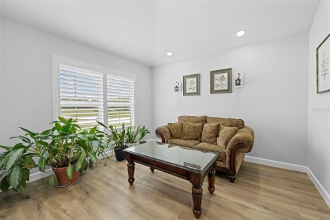 Casa en venta en Weeki Wachee, Florida, 3 dormitorios, 169.64 m2 № 1907992 - foto 14
