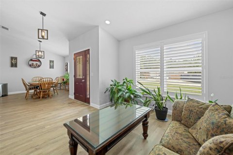 Casa en venta en Weeki Wachee, Florida, 3 dormitorios, 169.64 m2 № 1907992 - foto 16