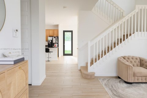 Купить виллу или дом в Майами, Флорида 3 спальни, 182.55м2, № 1955820 - фото 1