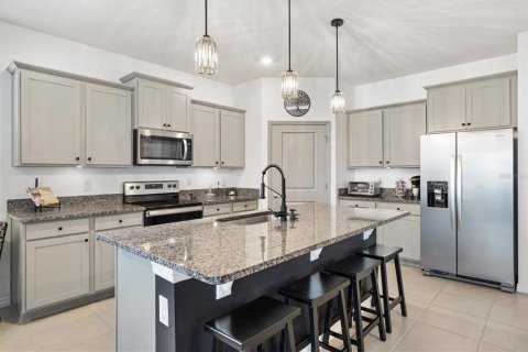 Casa en alquiler en Wildwood, Florida, 4 dormitorios, 188.68 m2 № 1906374 - foto 11