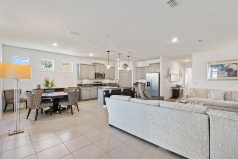 Casa en alquiler en Wildwood, Florida, 4 dormitorios, 188.68 m2 № 1906374 - foto 8