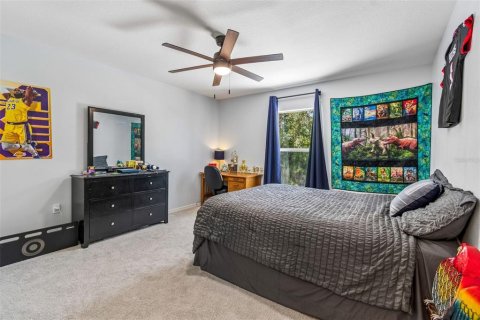 House in Land O' Lakes, Florida 4 bedrooms, 259.75 sq.m. № 2221487 - photo 30