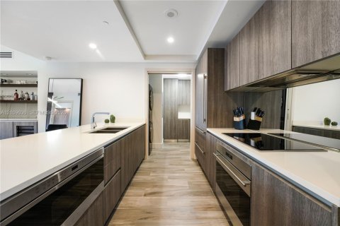 Condominio en venta en Miami, Florida, 2 dormitorios, 116.41 m2 № 2428248 - foto 11