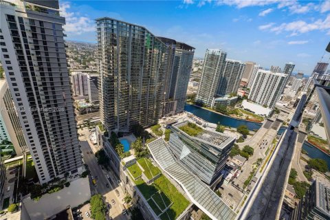 Condominio en Miami, Florida, 2 dormitorios  № 2428248