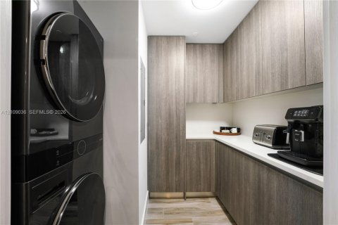 Condominio en venta en Miami, Florida, 2 dormitorios, 116.41 m2 № 2428248 - foto 12