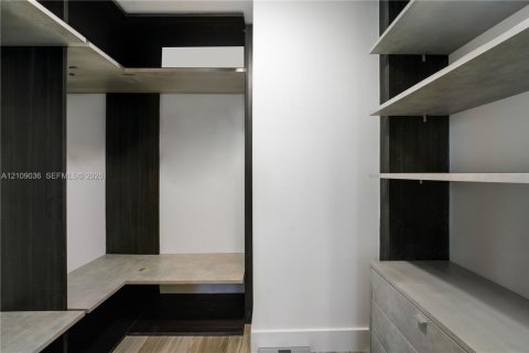 Condominio en venta en Miami, Florida, 2 dormitorios, 116.41 m2 № 2428248 - foto 28