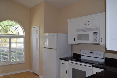 House in Winter Springs, Florida 3 bedrooms, 137.87 sq.m. № 1916911 - photo 3