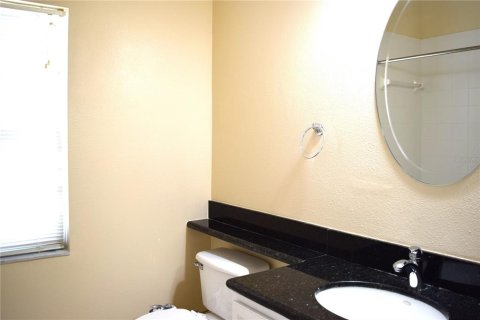 House in Winter Springs, Florida 3 bedrooms, 137.87 sq.m. № 1916911 - photo 12