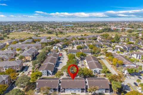 Condo in Hialeah, Florida, 2 bedrooms  № 2029598 - photo 28