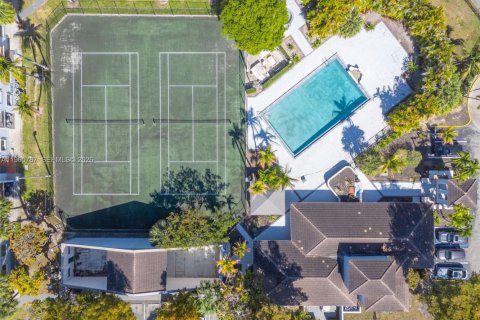 Condo in Hialeah, Florida, 2 bedrooms  № 2029598 - photo 23