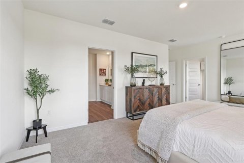 House in Davenport, Florida 5 bedrooms, 227.33 sq.m. № 2208109 - photo 23