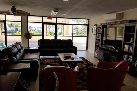 Copropriété à louer à Clearwater, Floride: 2 chambres, 101.64 m2 № 2108980 - photo 8