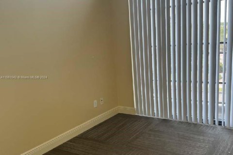 Oficina en alquiler en Port St. Lucie, Florida № 1093306 - foto 1