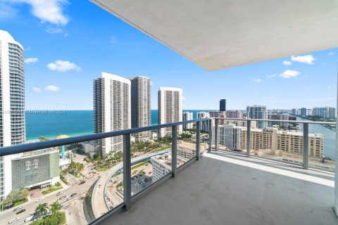 Hotel in Hollywood, Florida 2 bedrooms, 98.48 sq.m. № 1864198 - photo 1