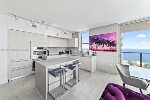 Hotel in Hollywood, Florida 2 bedrooms, 98.48 sq.m. № 1864198 - photo 11