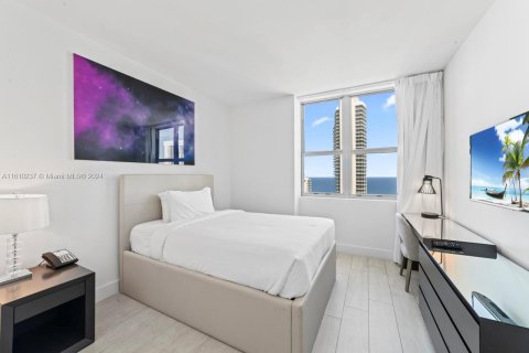 Hotel in Hollywood, Florida 2 bedrooms, 98.48 sq.m. № 1864198 - photo 8
